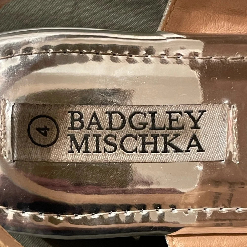 Badgley‎ Mischka Silver Sandals size 4